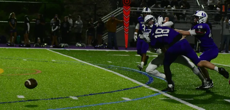Offensive woes plague Huskies in 37-6 loss
